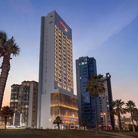 Hampton By Hilton Kuwait Salmiya Hotell Kuwait City Exteriör bild