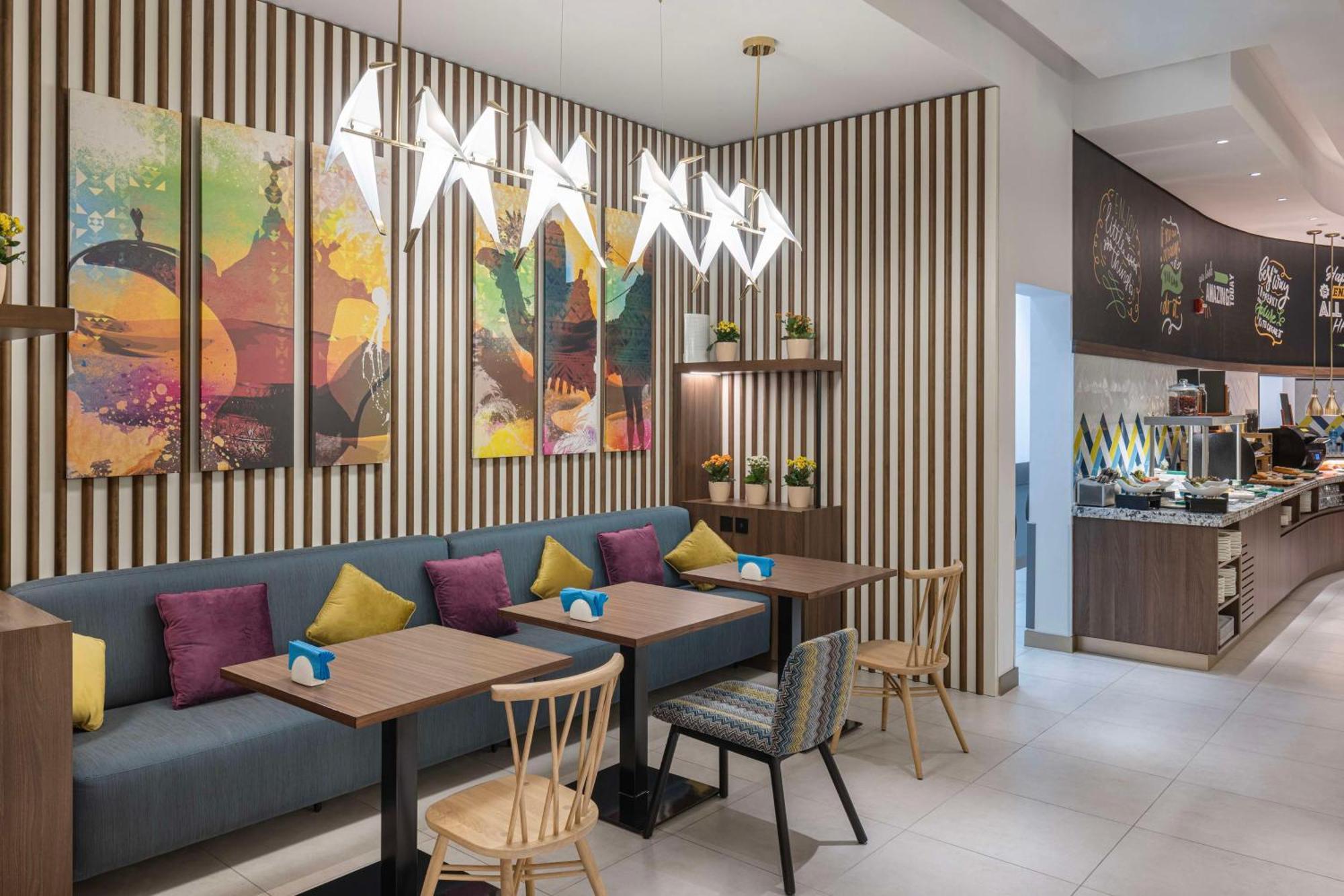 Hampton By Hilton Kuwait Salmiya Hotell Kuwait City Exteriör bild