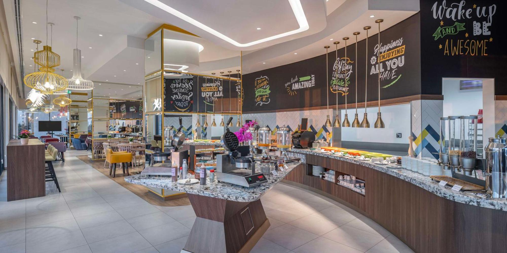 Hampton By Hilton Kuwait Salmiya Hotell Kuwait City Exteriör bild