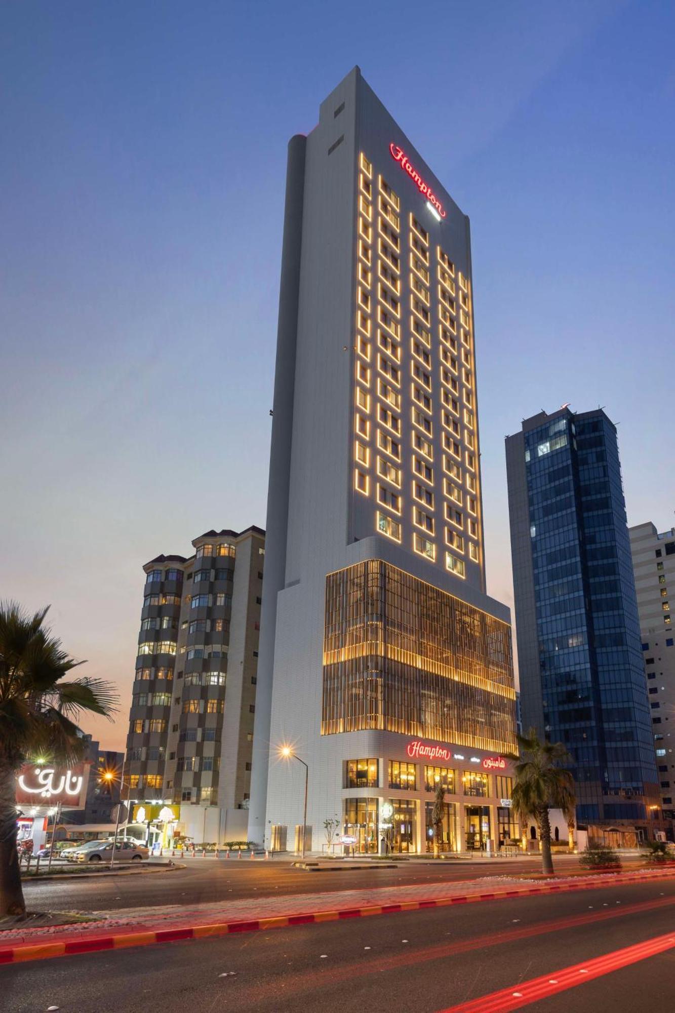 Hampton By Hilton Kuwait Salmiya Hotell Kuwait City Exteriör bild